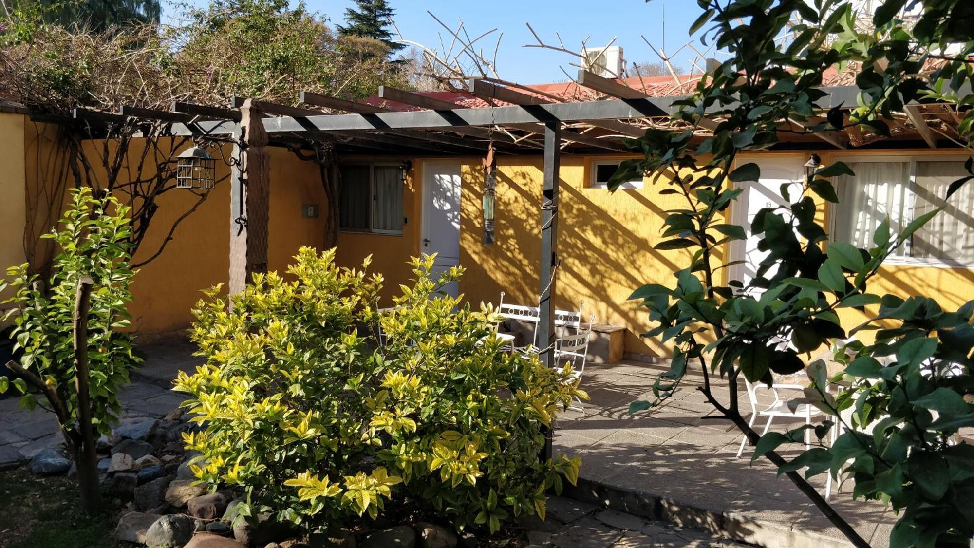 Alamo Hostel & Suites Мендоса Екстериор снимка