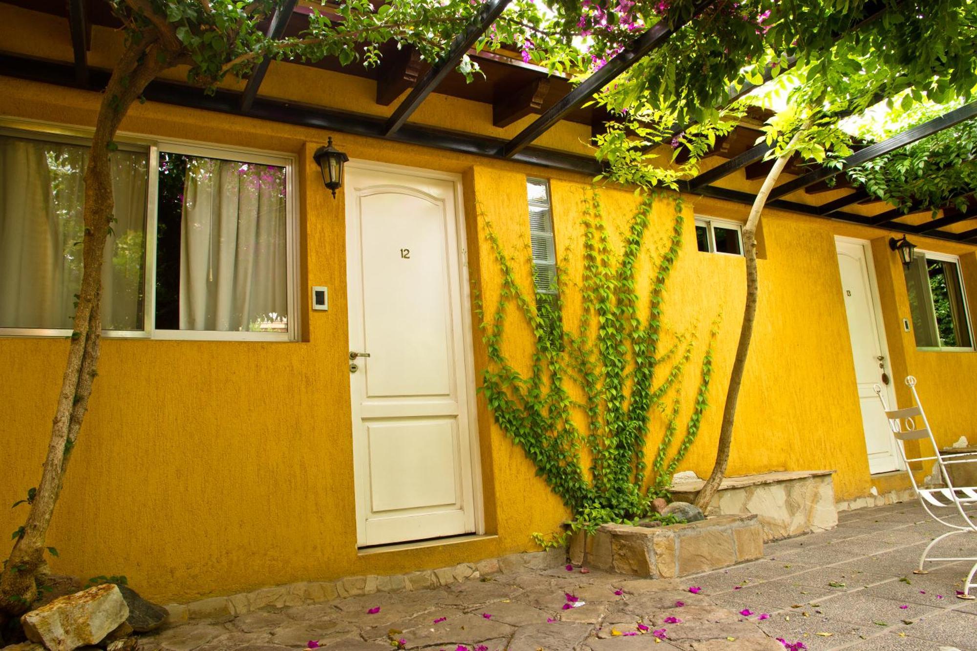 Alamo Hostel & Suites Мендоса Екстериор снимка